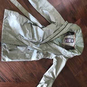 Women’s Helly Hanson medicine light weight jacket